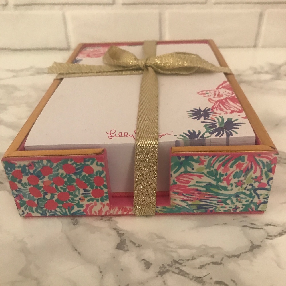 NWT - LILLY PULITZER LACQUER TRAY AND NOTEPAD